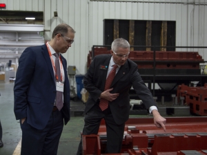 Congressman and NASA administrator visit Mazak manufacturing campus