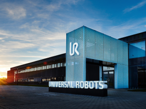 Universal Robots launches leasing program in collaboration with DLL