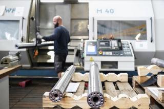 Wittmann Battenfeld is currently using four different MILLTURNs. These include an M40 and M65, which are mainly used for the manufacture of wave-shaped workpieces.