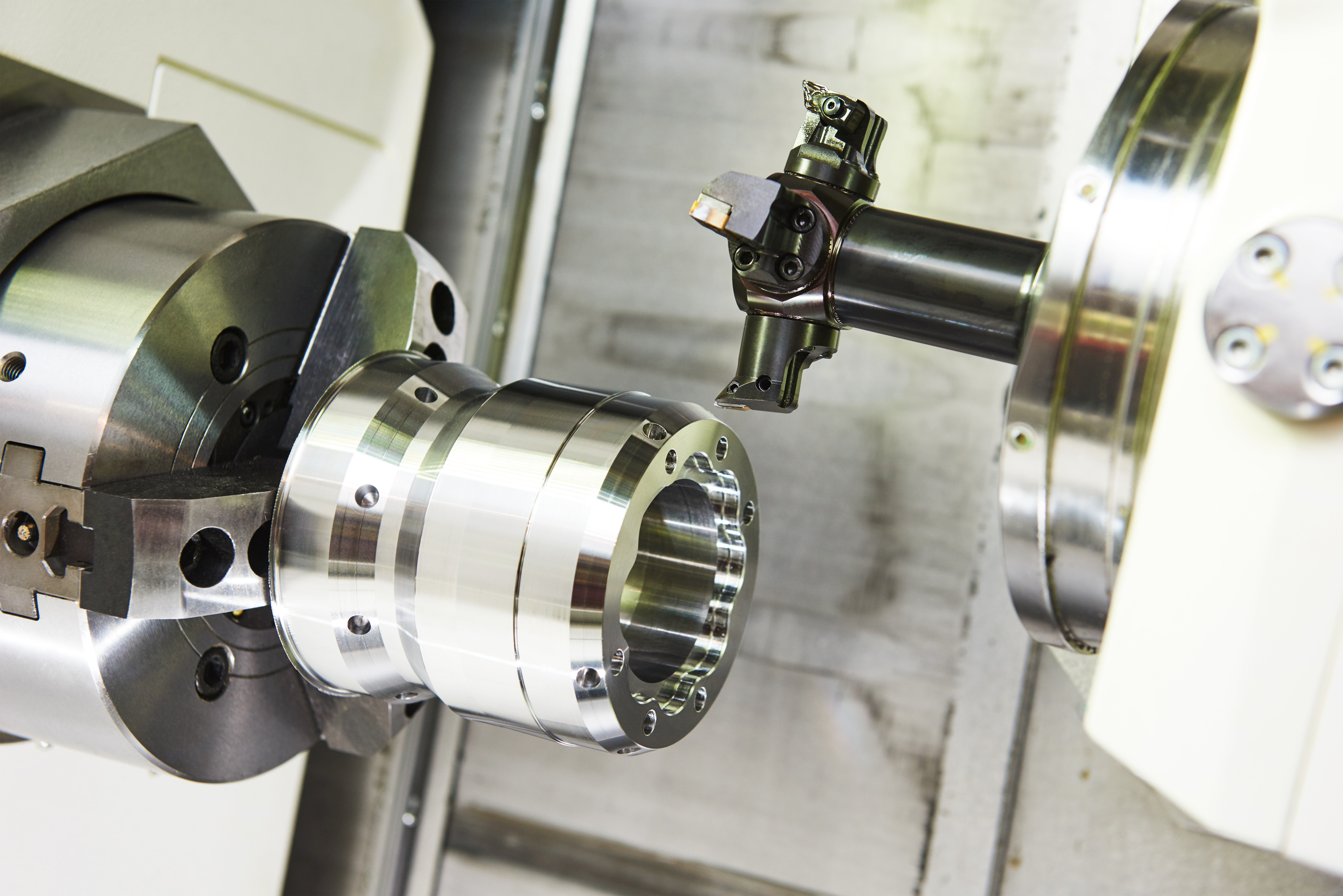 Why Aren't Multiaxis Machines More Popular? | Cutting Tool Engineering