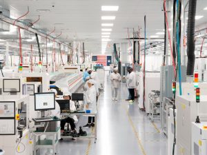 Apple accelerates U.S. manufacturing