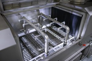 High-volume, inline parts washing image