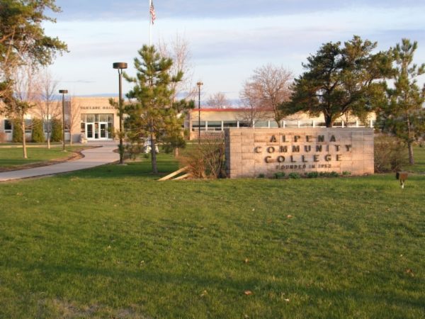Star Cutter donates to manufacturing excellence training center
