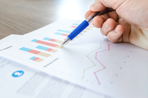 Collecting and using maintenance data