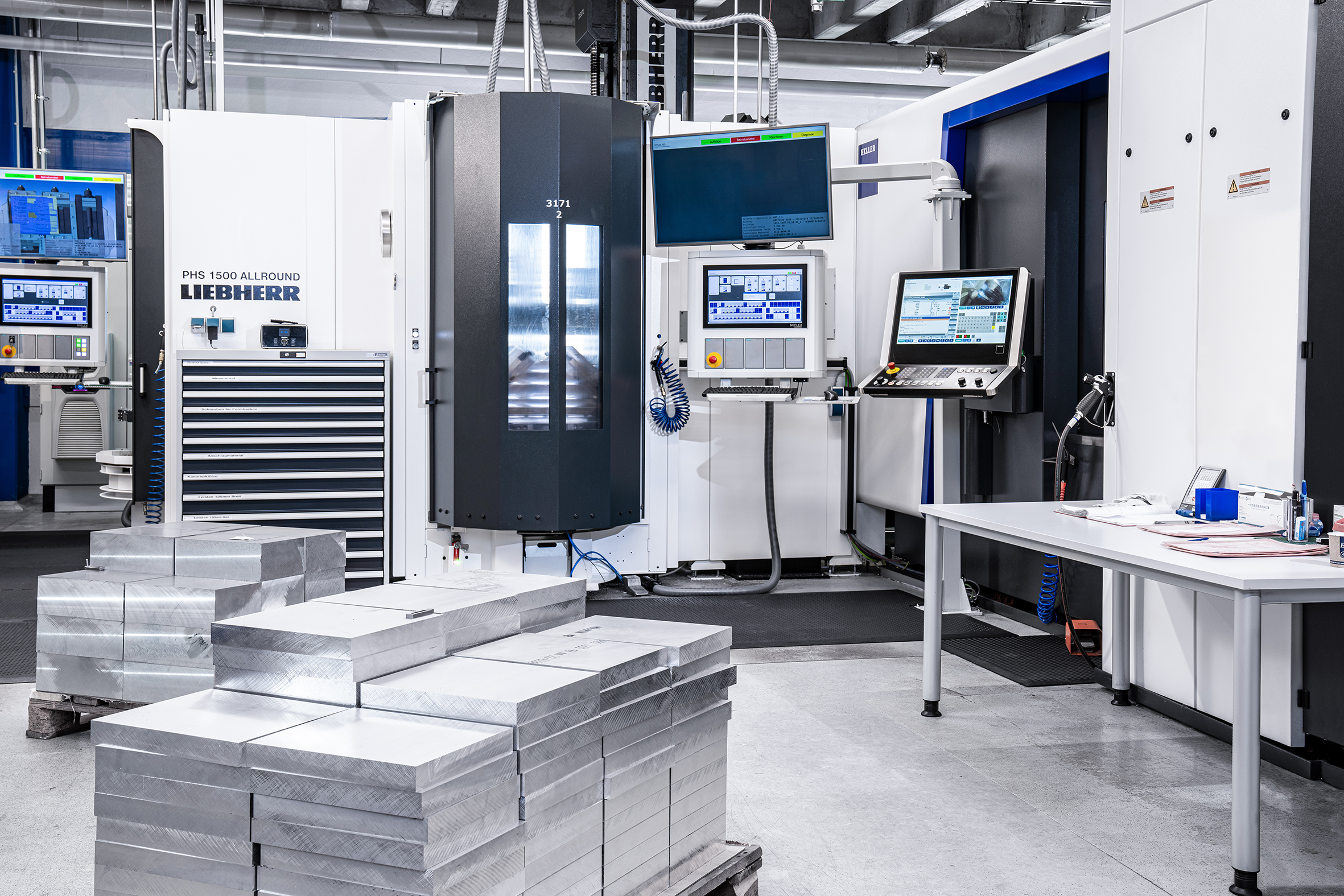 Automation reduces throughput times for electronics supplier