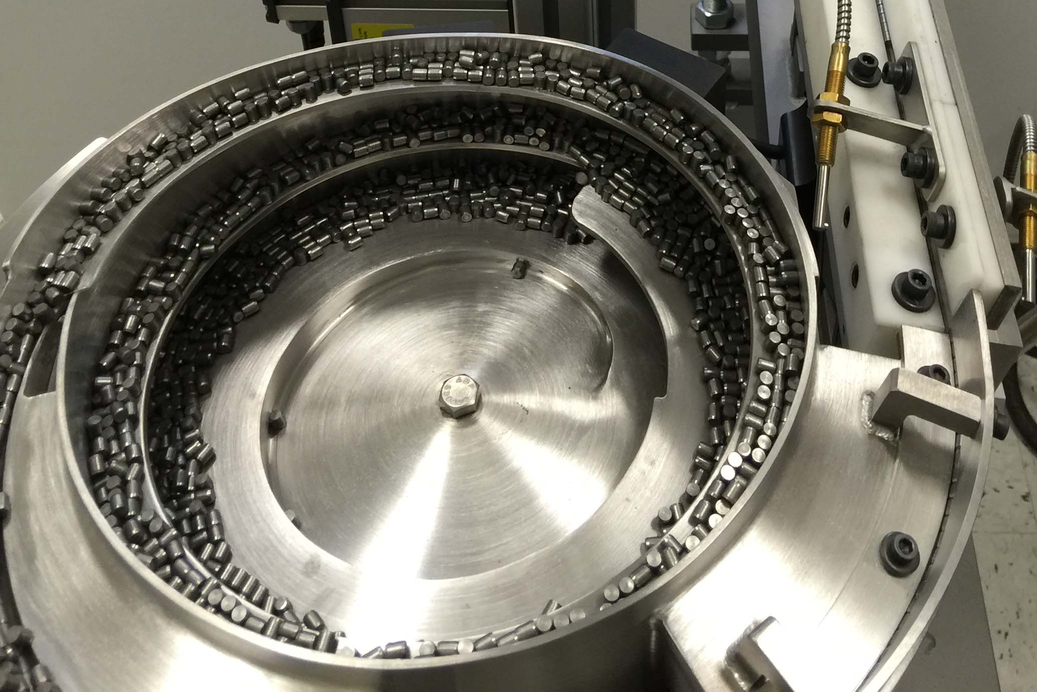 Grinding ceramic medical parts requires (diamond) grit, patience