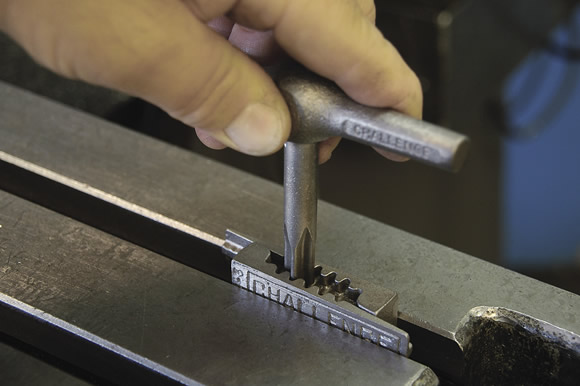 Tips for a manual milling machine