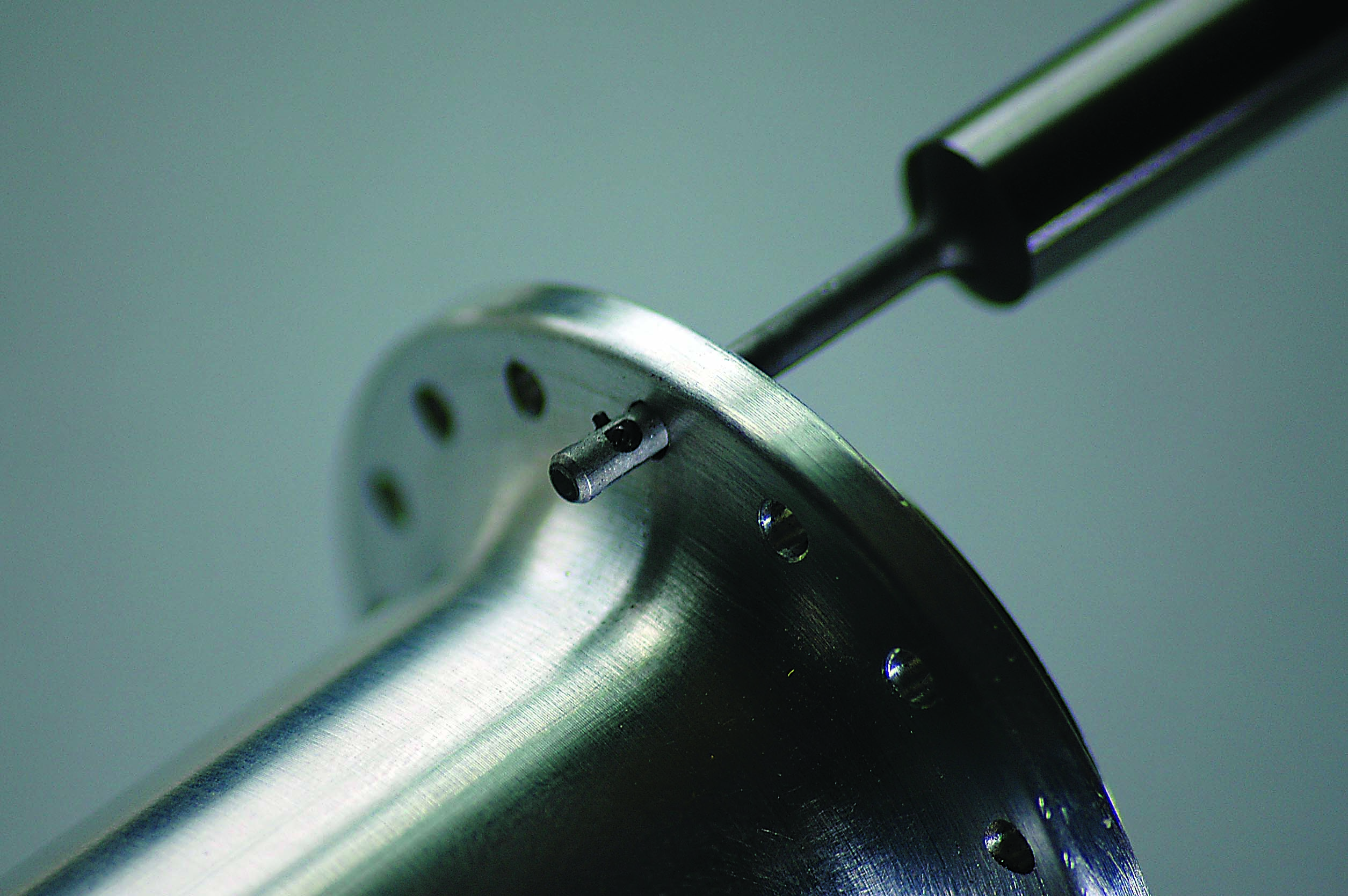 How to eliminate machining saddle burrs