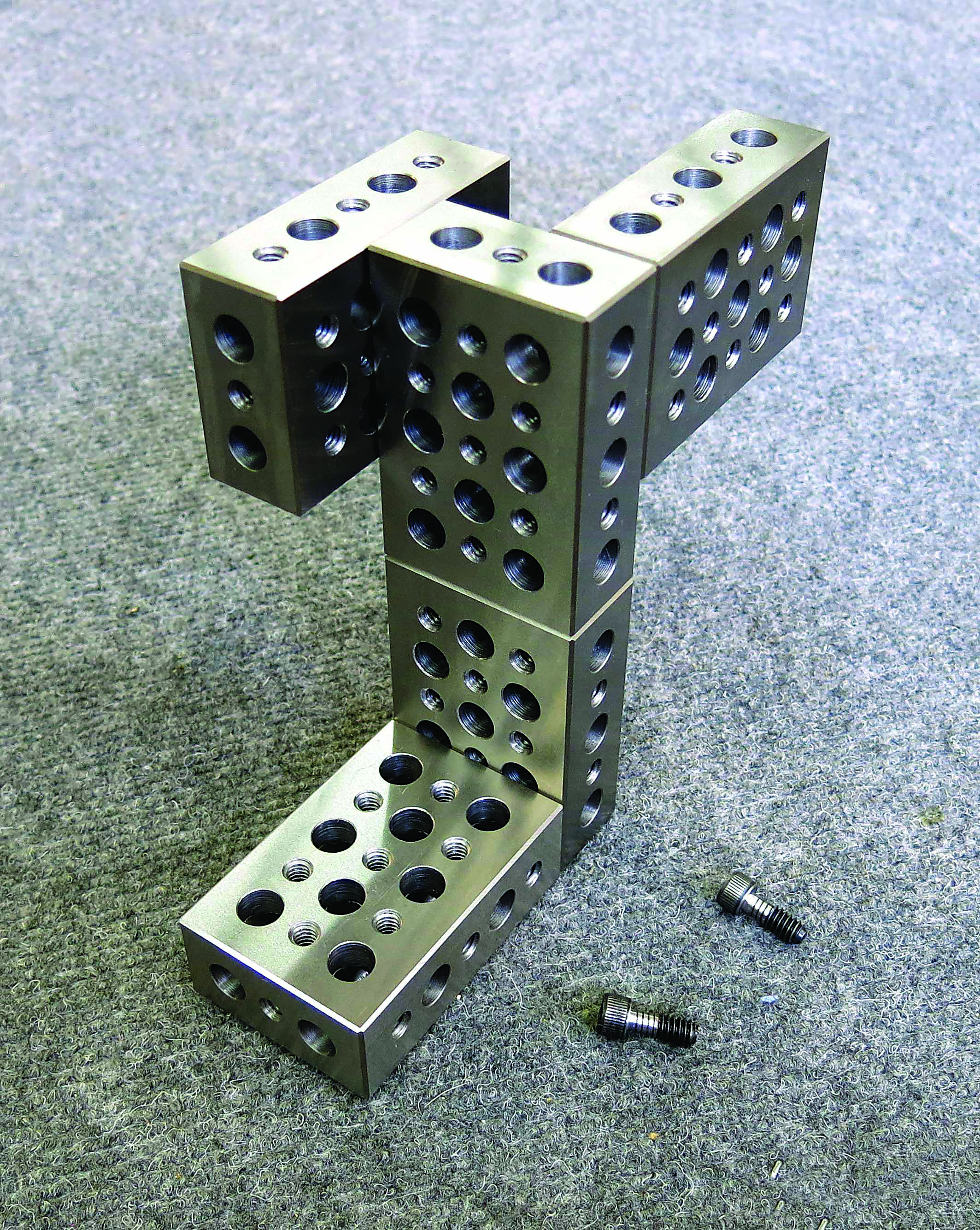 An example of a universal configuration that's possible with 1-2-3 blocks. Image courtesy of Tom Lipton.
