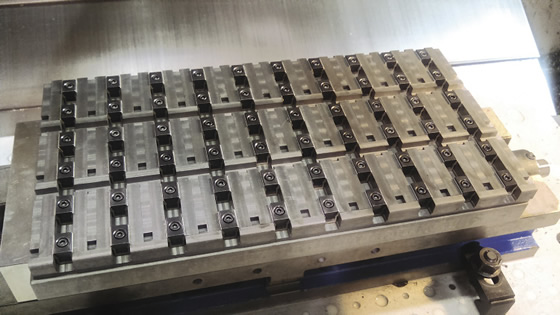 Cutting metal for laying ink