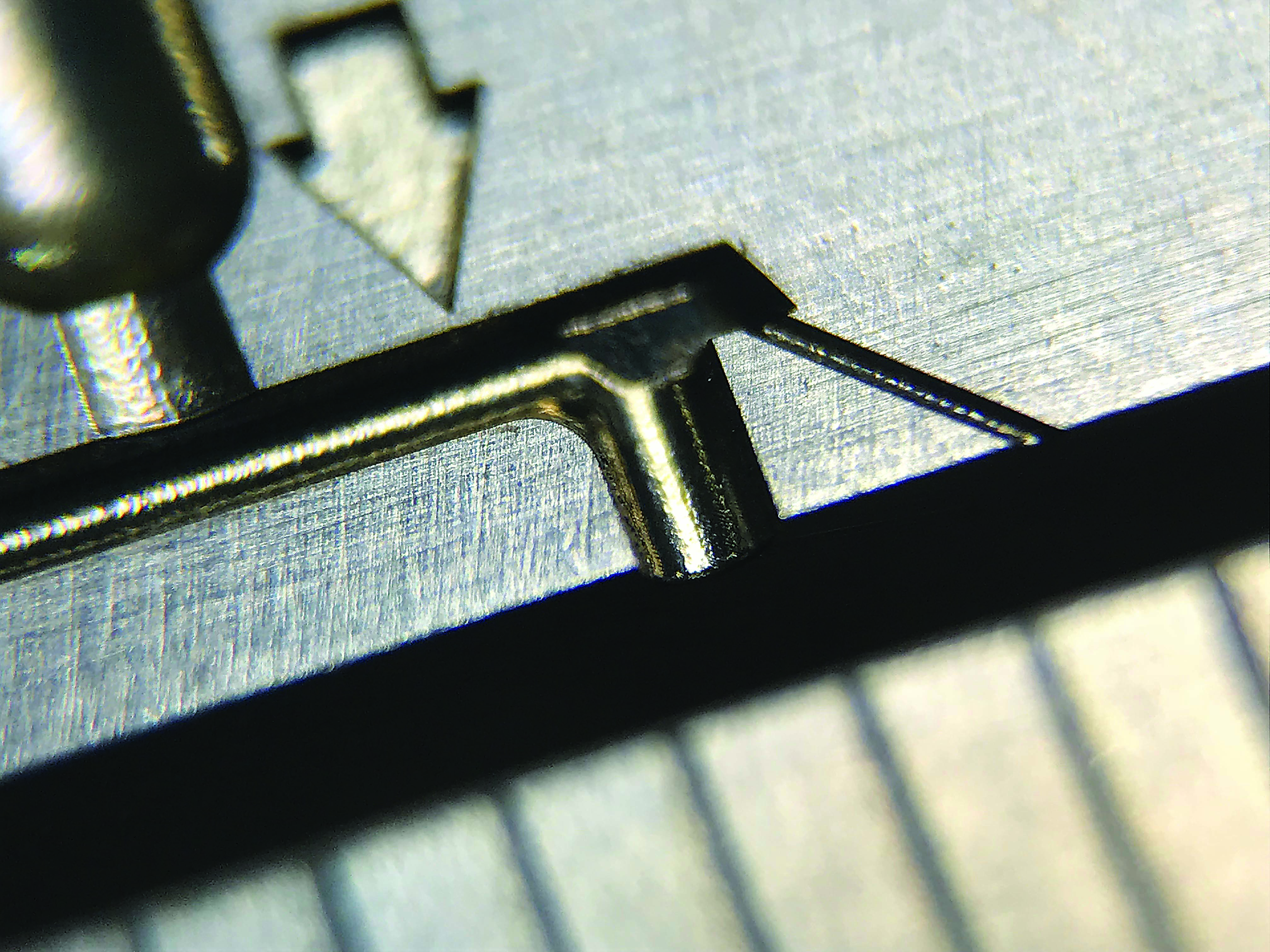Moldmaker pioneers use of femtosecond laser technology