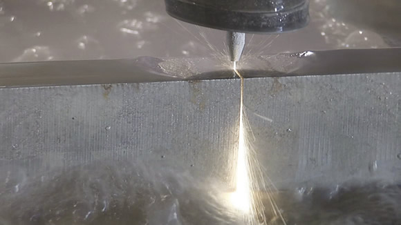 KMT%20Cutting%20Titanium%20with%20KMT%20Waterjet.tif