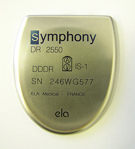 LNA_Titanium_pacemaker1-923x1024.tif 