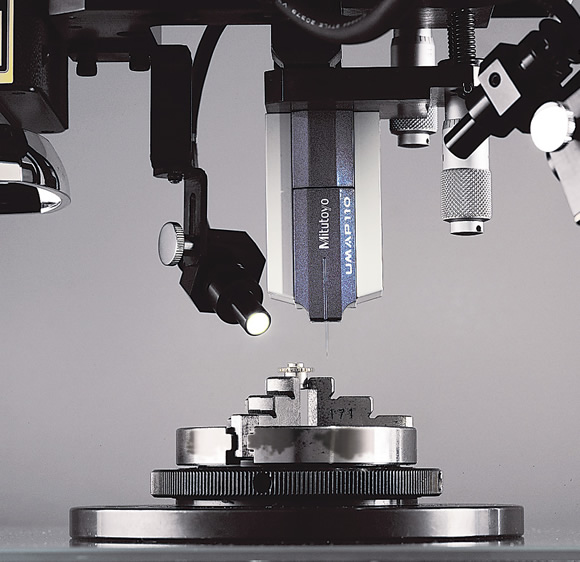 Mitutoyo%20VisionMachinewithUMAPmicro-probe.tif