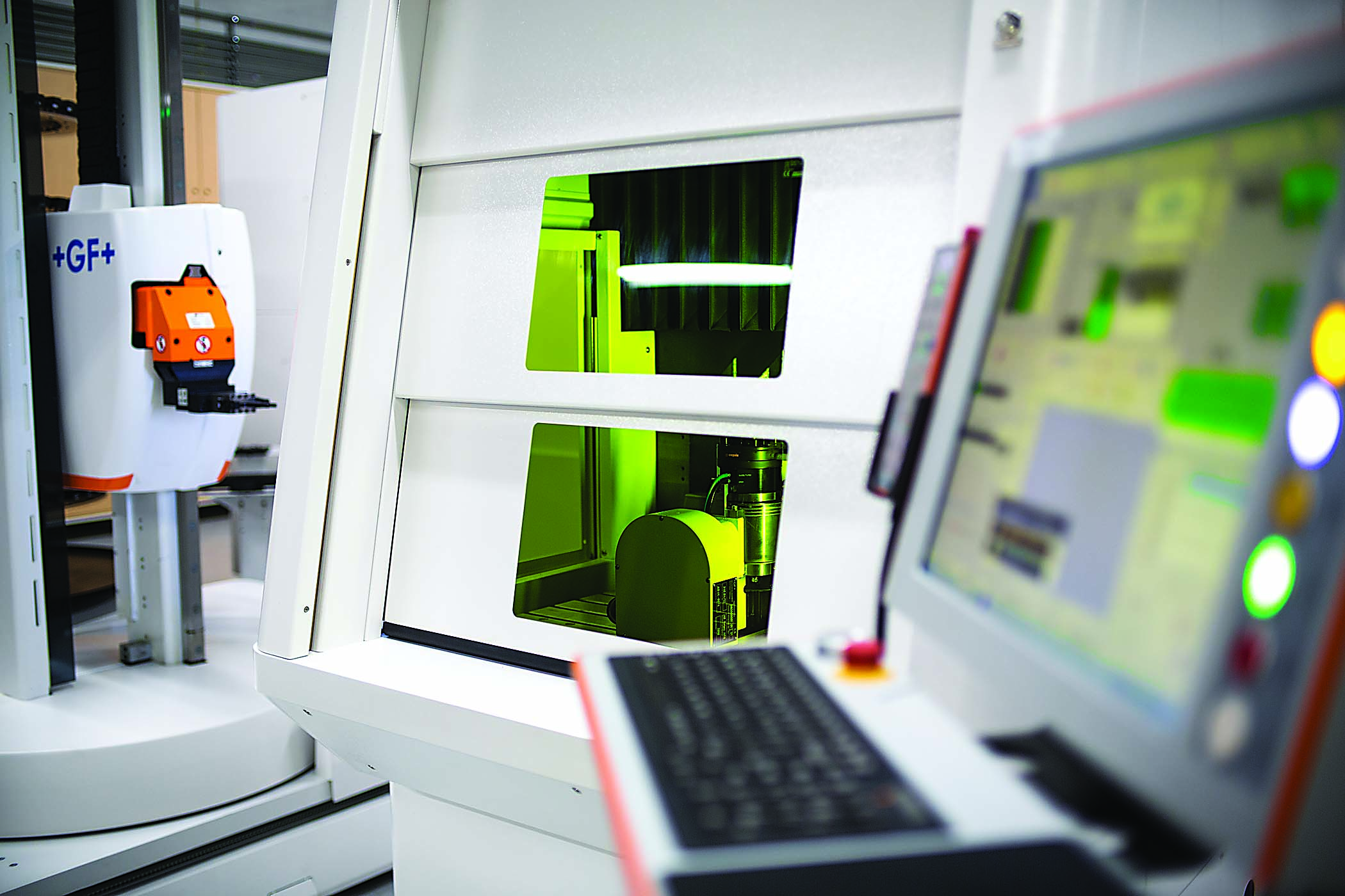 Moldmaker pioneers use of femtosecond laser technology