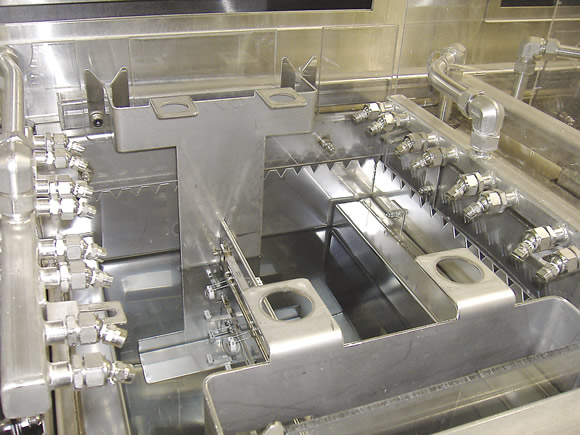 US%20Cleaning%20Tank%20w%20spray%20off%20and%204%20sided%20weir.tif