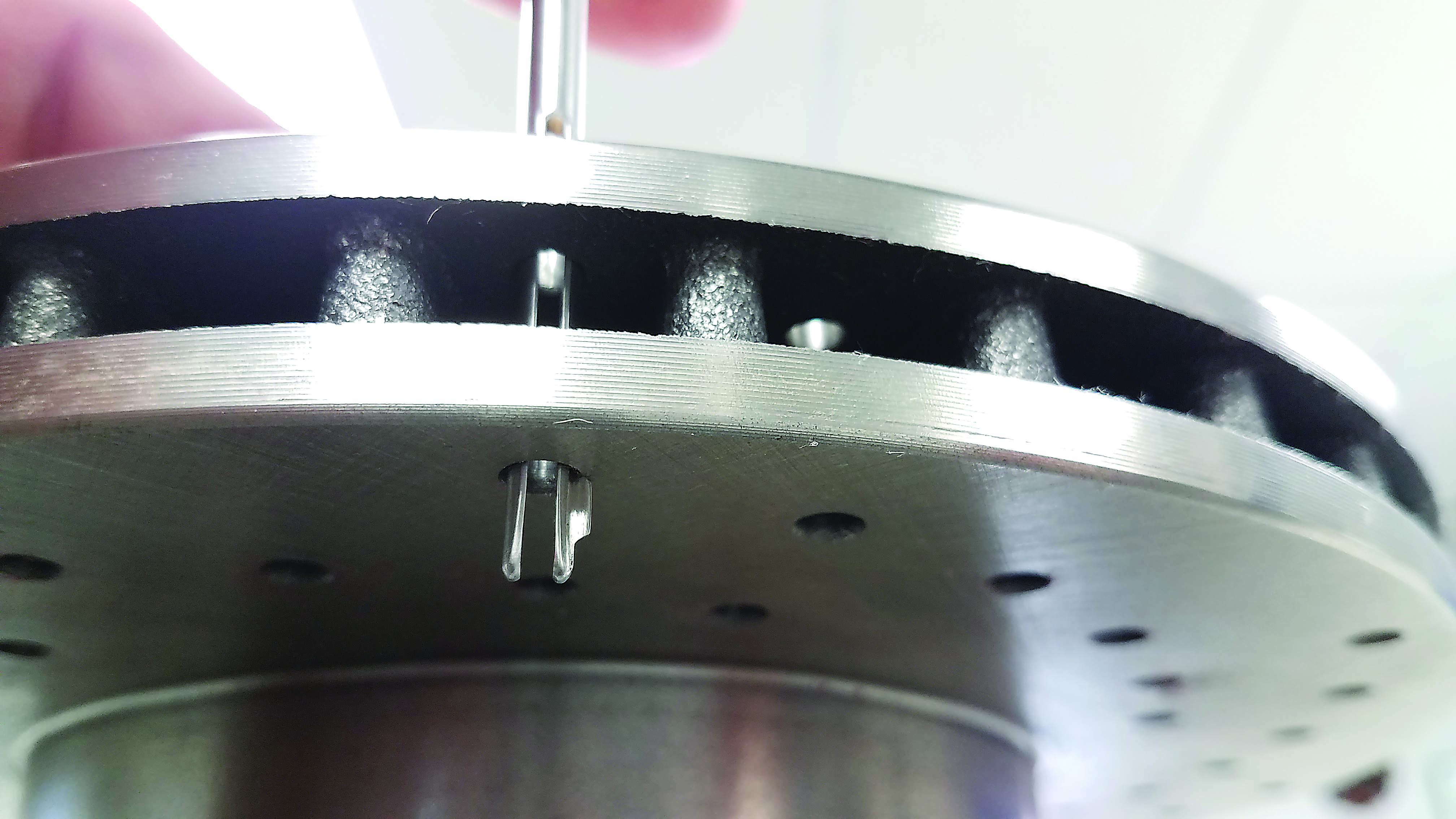 How to eliminate machining saddle burrs