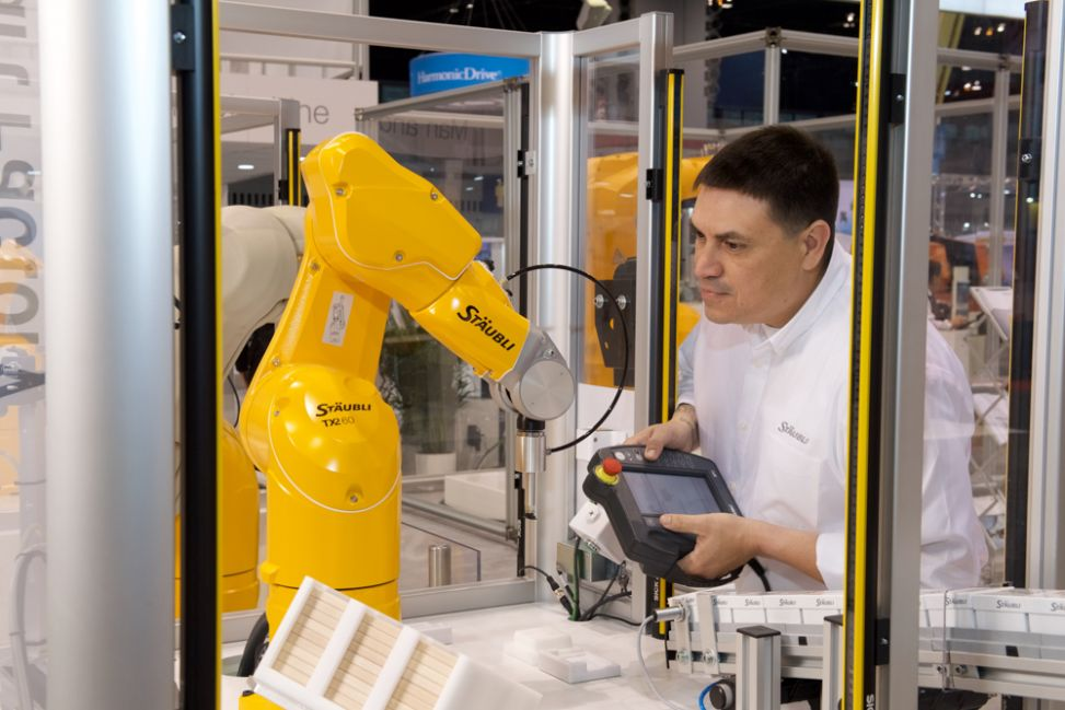 The TX2 cobots are easy to program. Photo courtesy of Stäubli