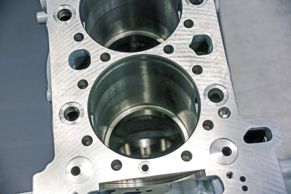 Successfully machining truck engine cylinder bores requires teamwork image