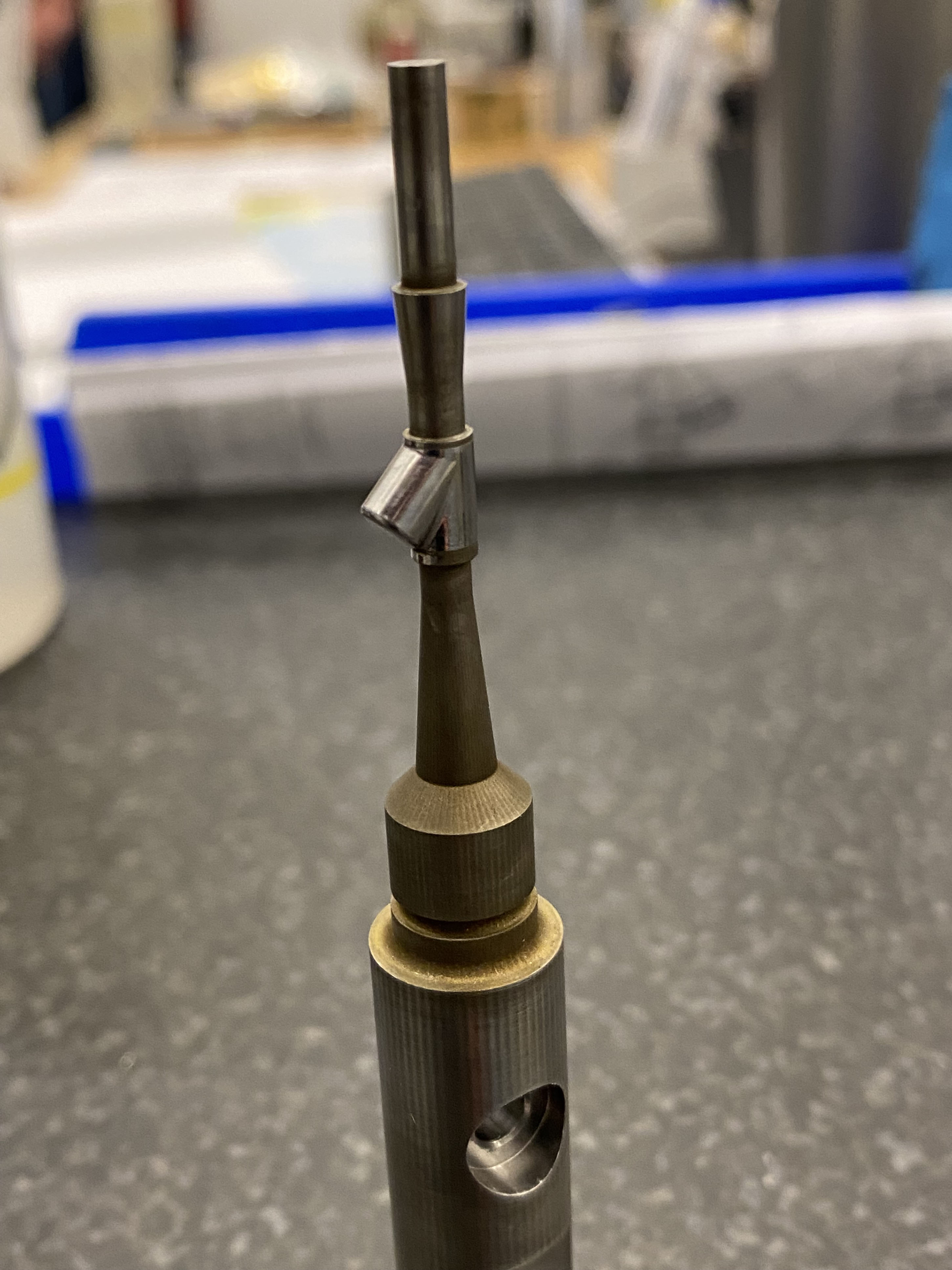 Medical moldmaker realizes surgical precision with machine tool image