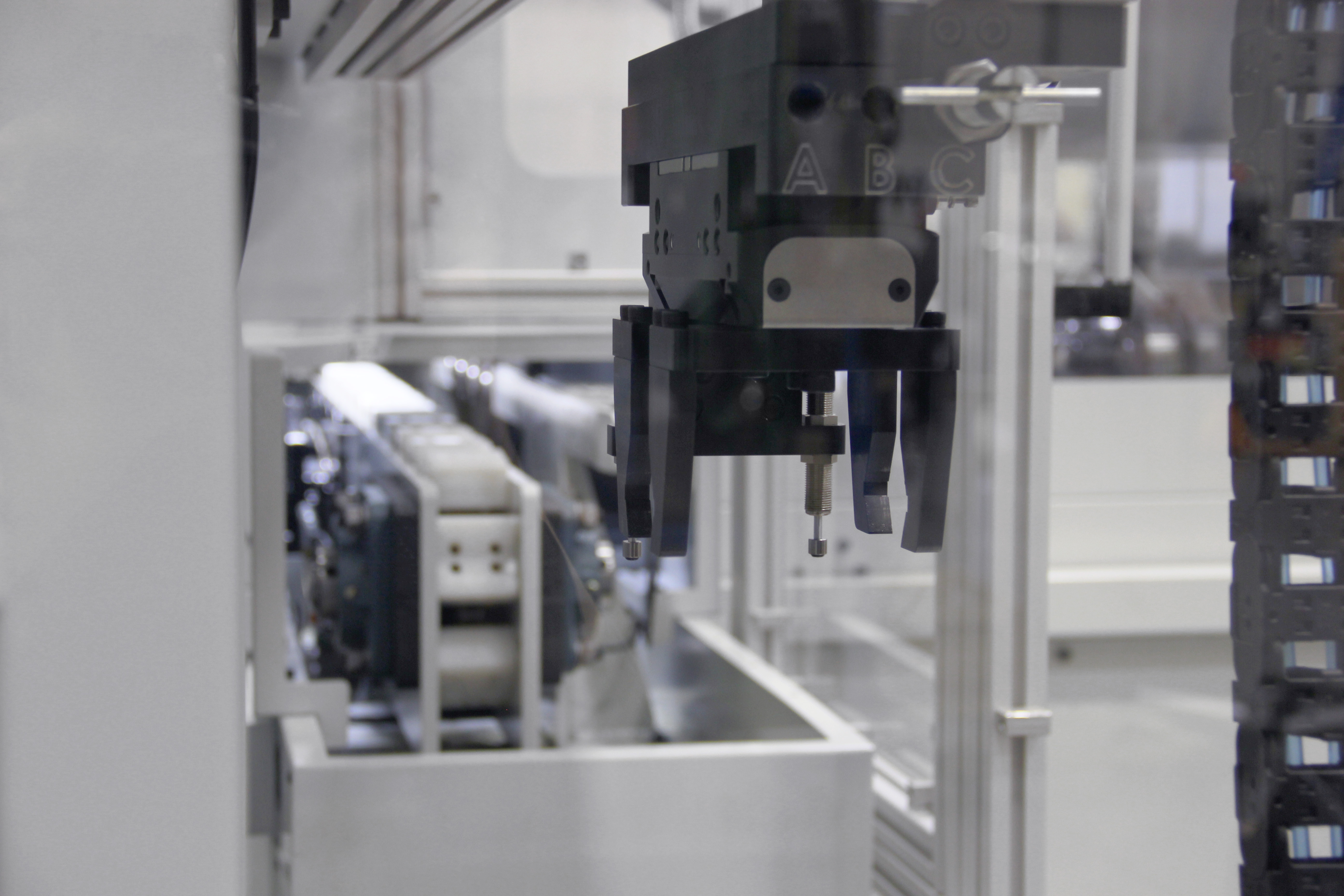 Deep-hole drilling and automation make for productive work cells image