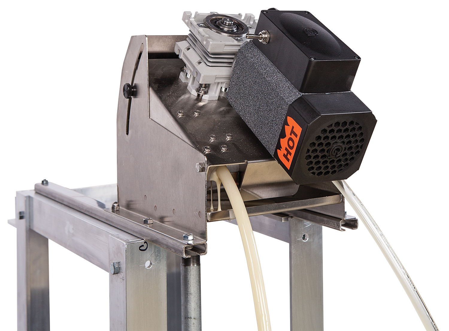 Skimming oil improves parts and reduces costs image
