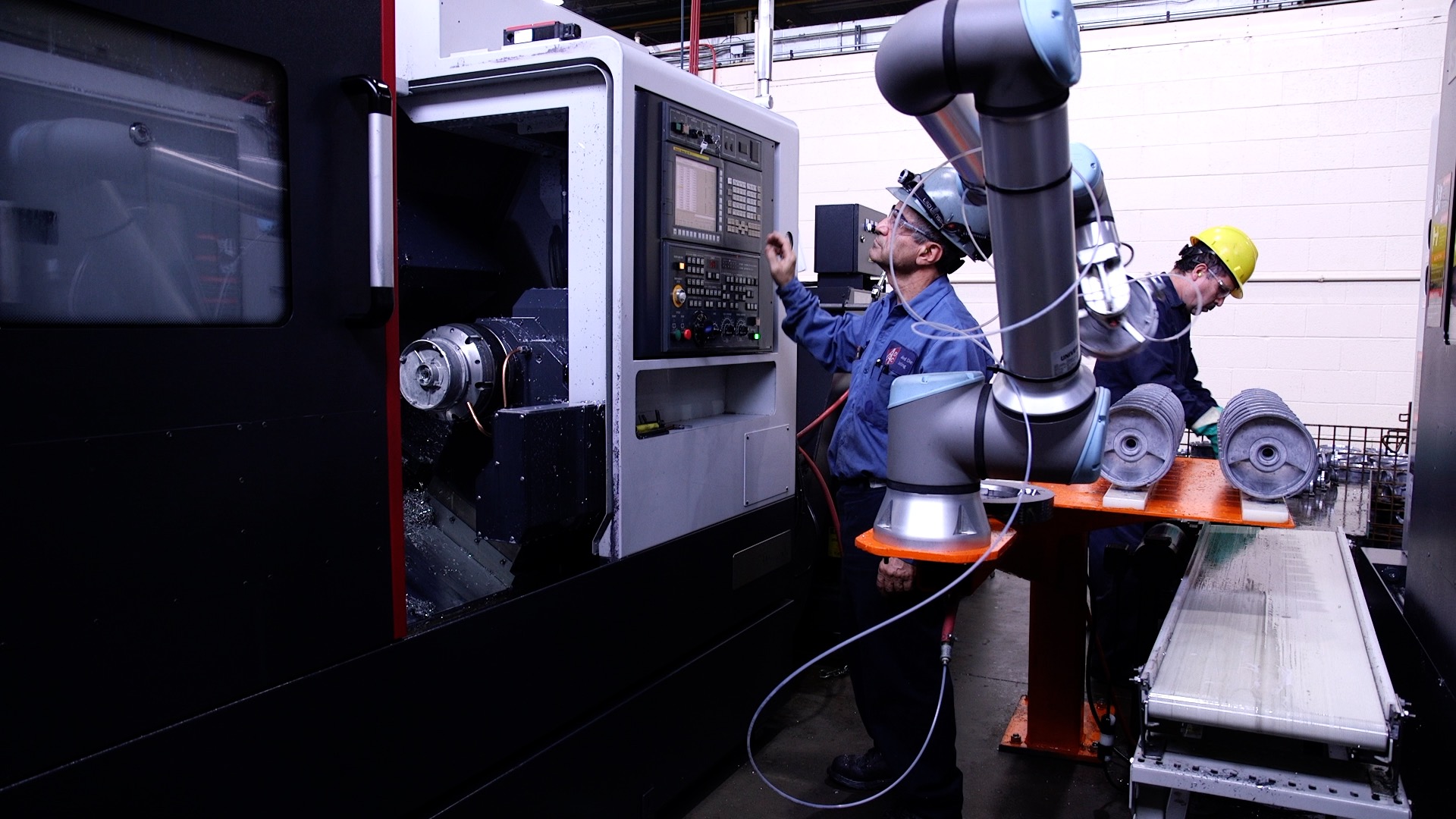 Cobots give RCM Industries a global competitive advantage image