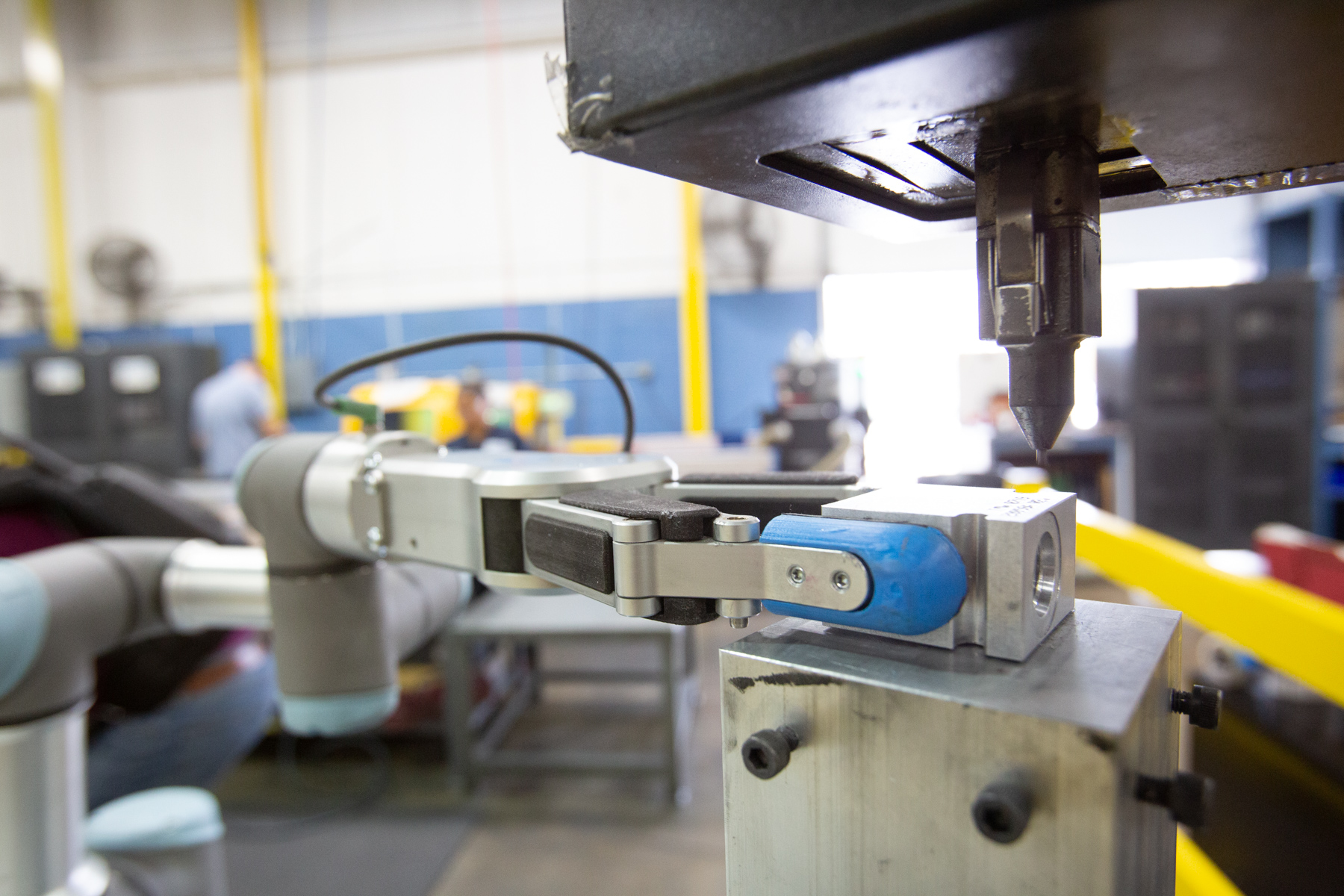 Gripper helps Tomenson Machine Works boost quality and profitability image