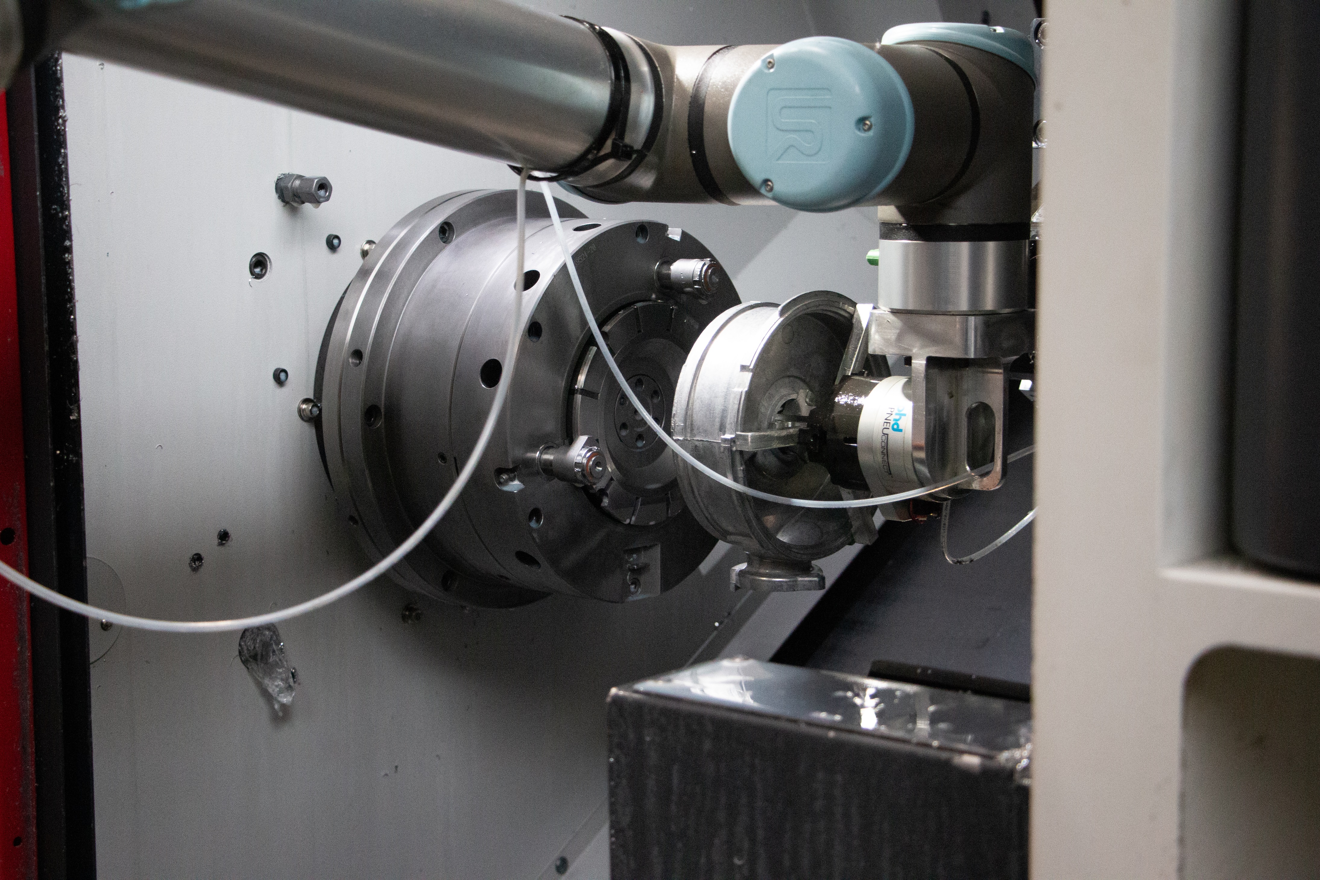 Cobots give RCM Industries a global competitive advantage image