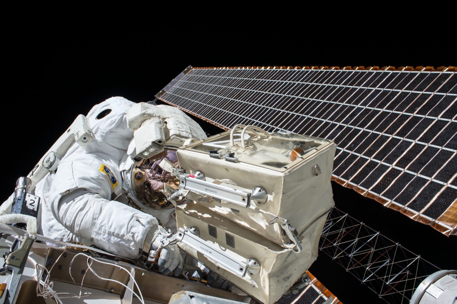 Whitepaper: Metal plating and multilayer insulation for satellite parts image