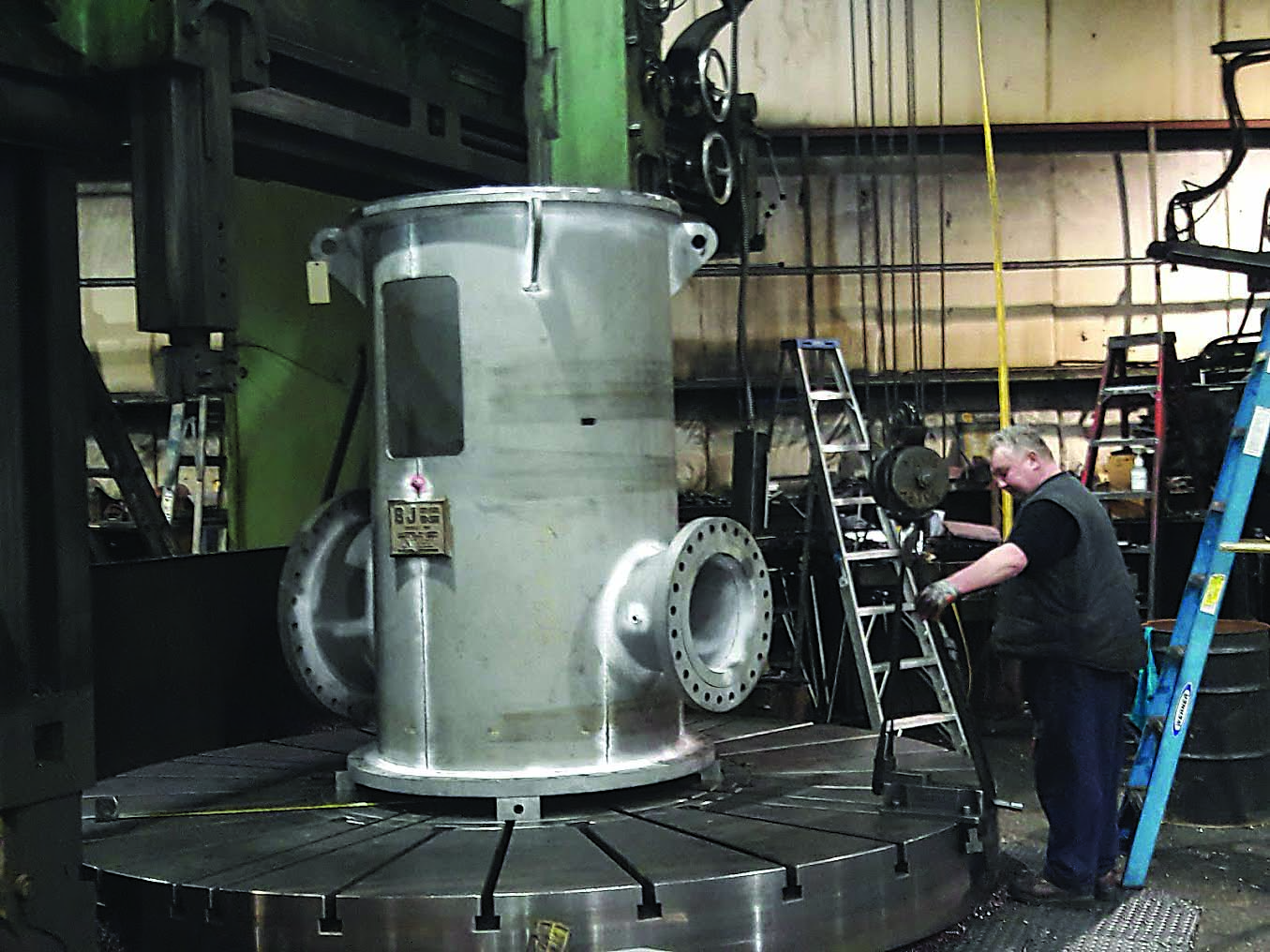 Technox Machine & Manufacturing's equipment for machining large, heavy parts includes a King machine tool.