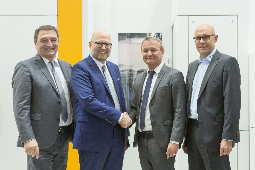 Image from LMT Tools develops partnership with Liebherr