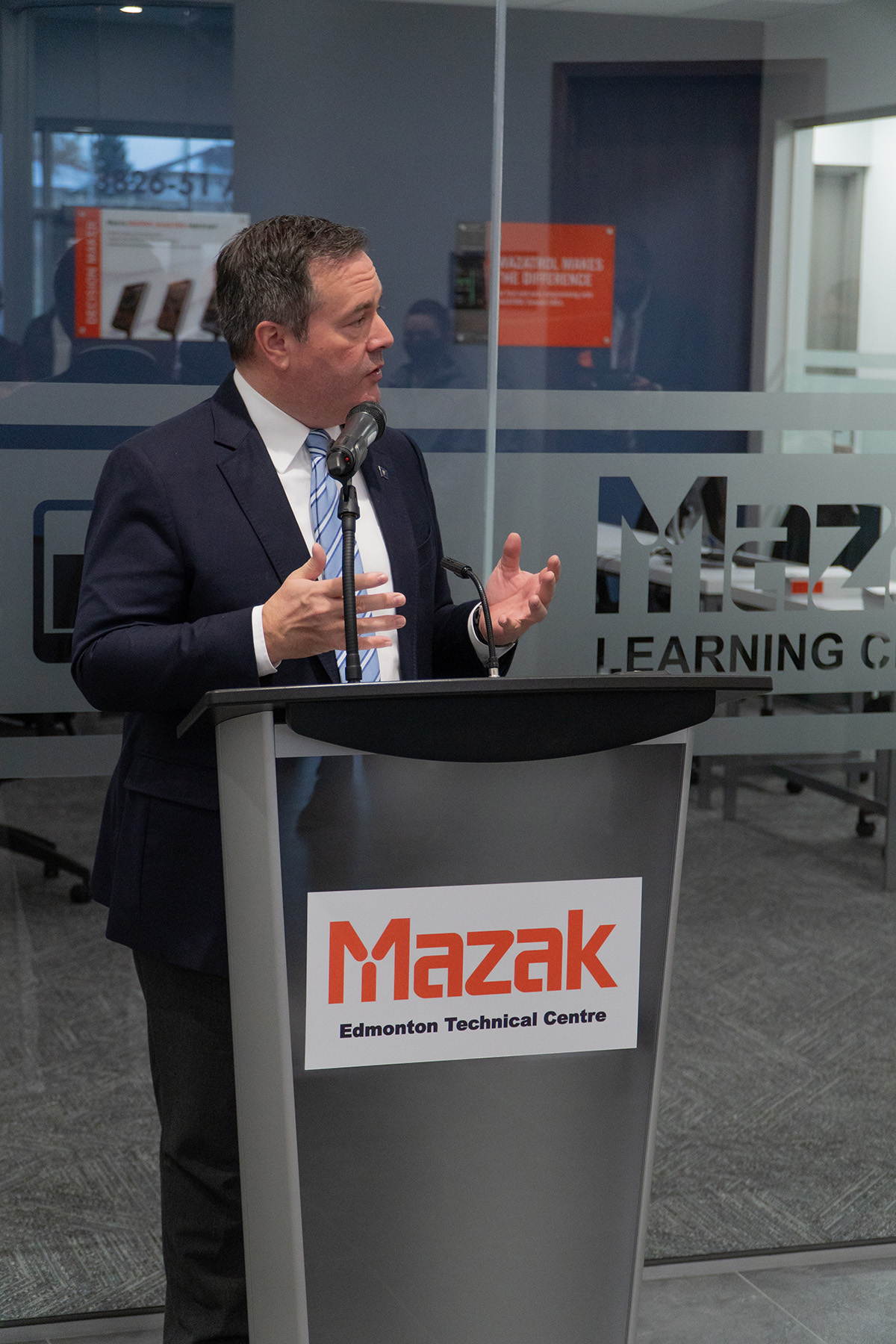 Mazak opens Edmonton technical center image