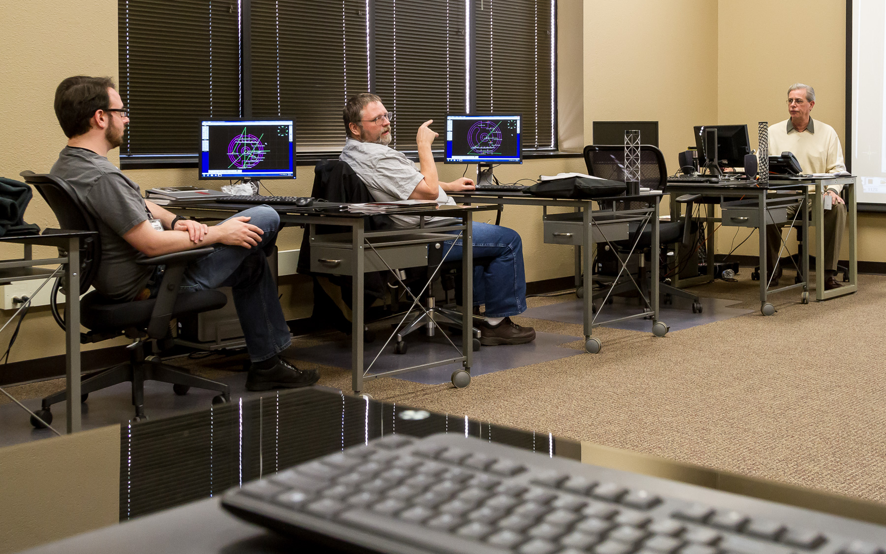 OMAX expands abrasive waterjet training program