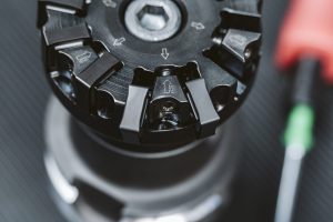 Face milling cutters handle tool wear, burr formation, breakout challenges